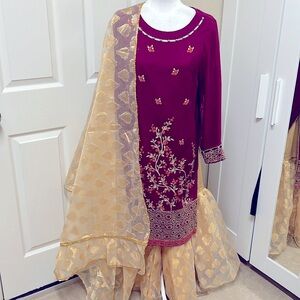 New Pakistani Indian Ethnic shalwar kameez burgundy color with beautiful  #351